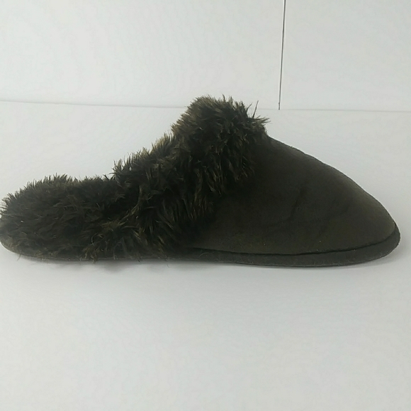 Restoration Hardware Luxe Faux Fur Slippers 2 - Picture 16 of 16